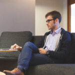 動画編集スクールは本当に無駄？実際に受講した編集者のリアルな声